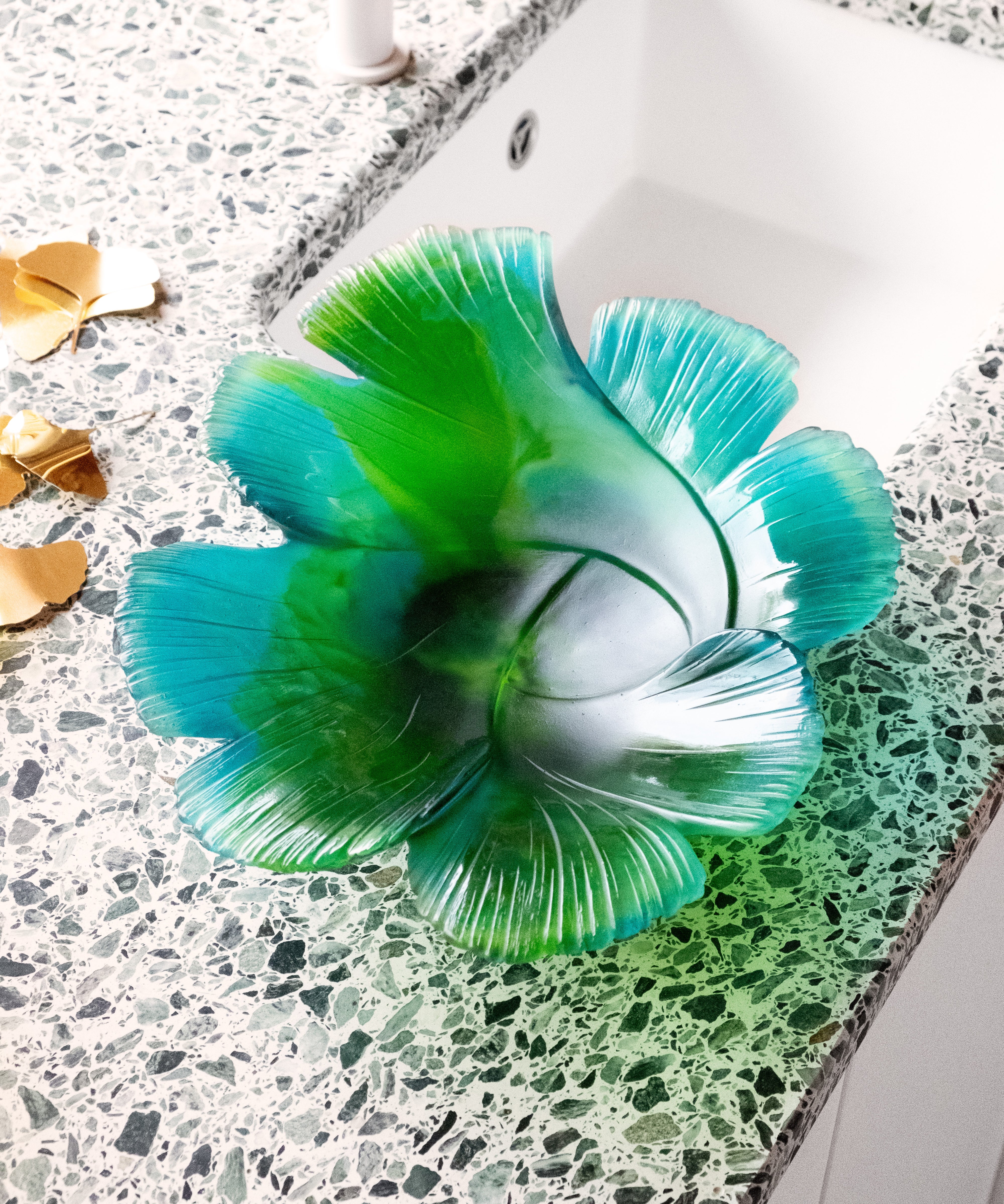 daum-ginkgo-coupe-magnum-verte-cristal-feuille image 2