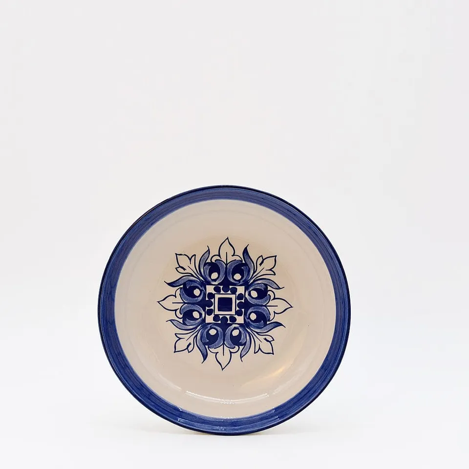 luisa-paix-o-bras-o-assiette-creuse-c-ramique-bleue-19-cm image 1