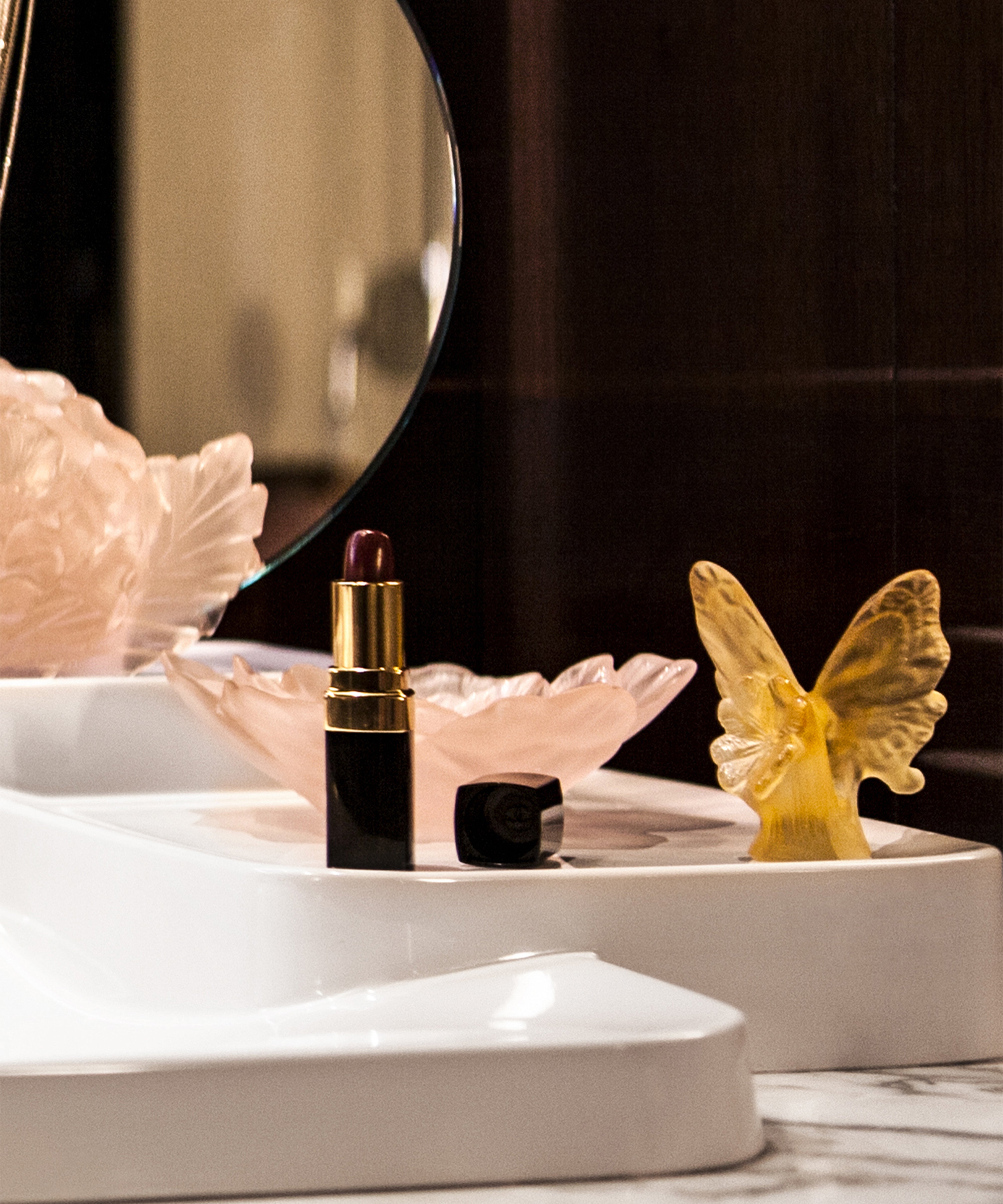 daum-univers-animalier-papillon-ambre-jaune-sculpture-p-te-de-verre image 2