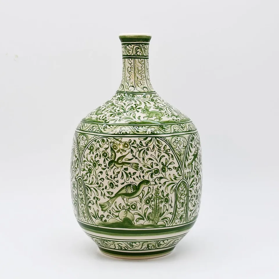 luisa-paix-o-coimbra-amphore-c-ramique-verte-30-cm-pi-ce-unique image 1