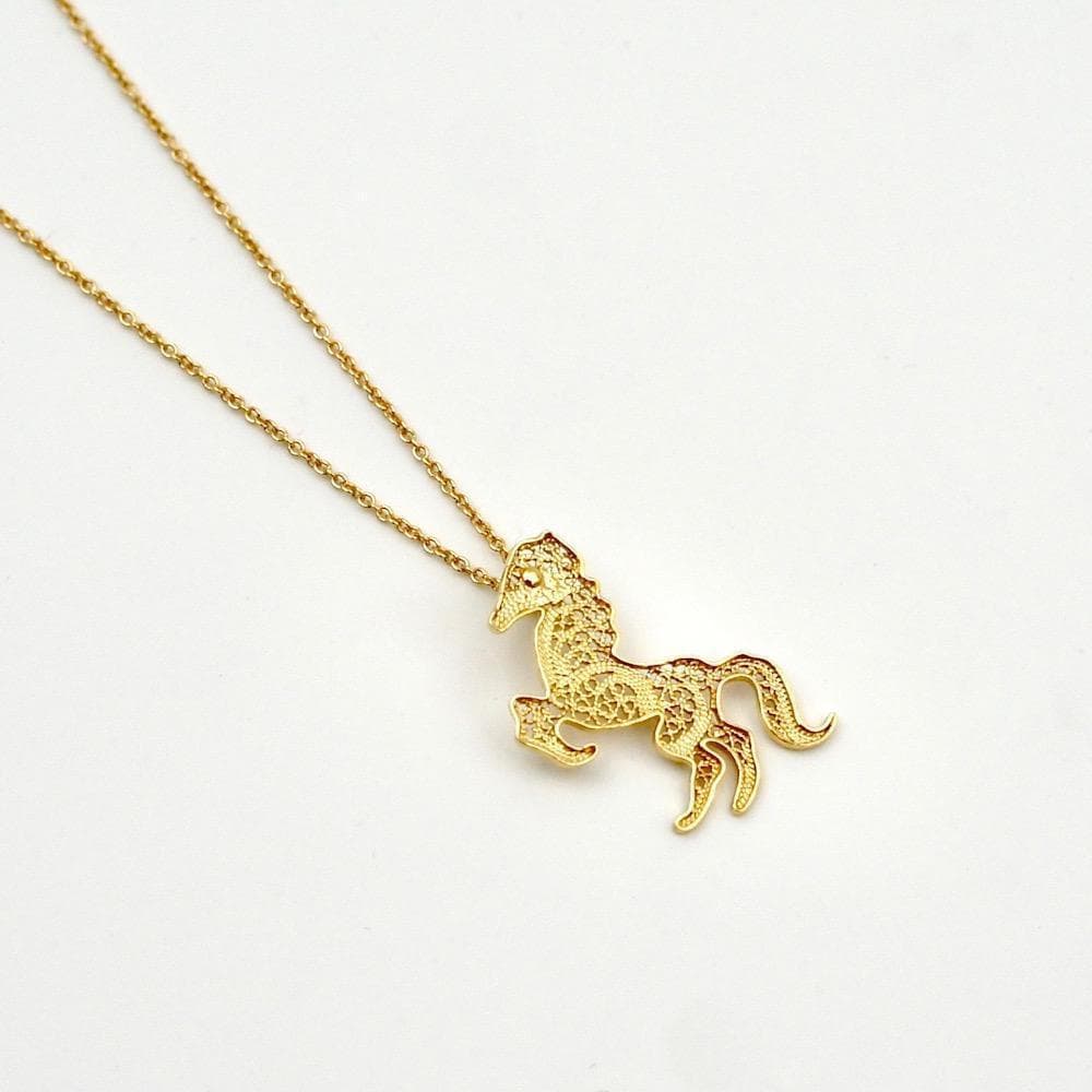luisa-paix-o-cavalo-i-collier-argent-dor-filigrane-cheval image 2