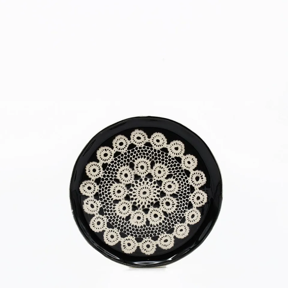 luisa-paix-o-assiette-renda-noire-c-ramique-22-cm image 1