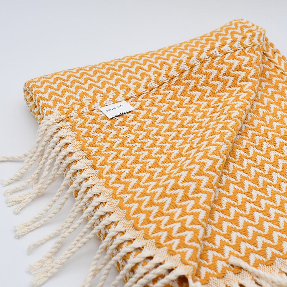 luisa-paix-o-ondas-plaid-coton-ocre-180x130-cm image 4