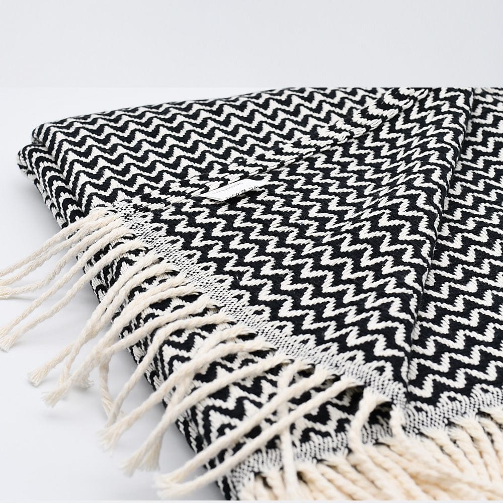 luisa-paix-o-ondas-plaid-coton-180x130cm-noir-frang image 4