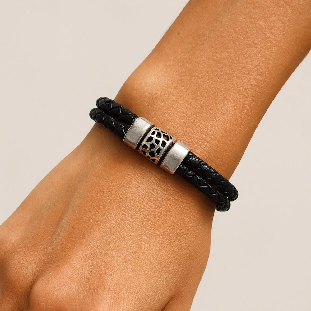 luisa-paix-o-bijoux-du-portugal-bracelet-li-ge-tress-noir-magn-tique image 2