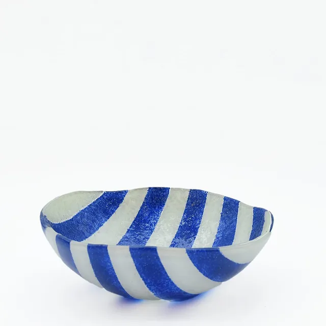 luisa-paix-o-marinha-grande-saladier-en-verre-bleu-20-cm image 1