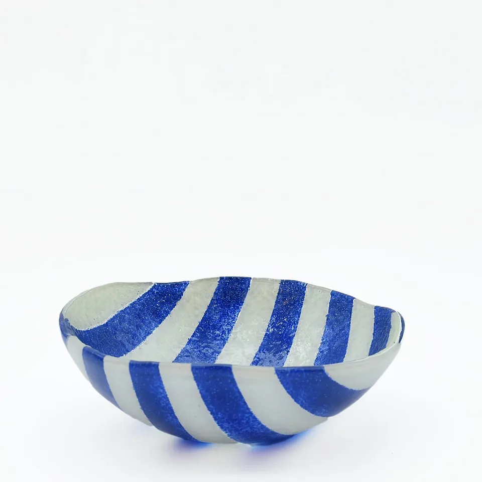 luisa-paix-o-marinha-grande-saladier-en-verre-bleu-20-cm image 1