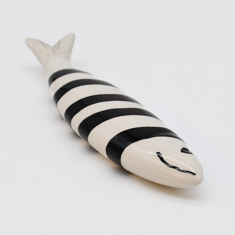 luisa-paix-o-sardine-souriante-en-c-ramique-noire-19-cm image 3