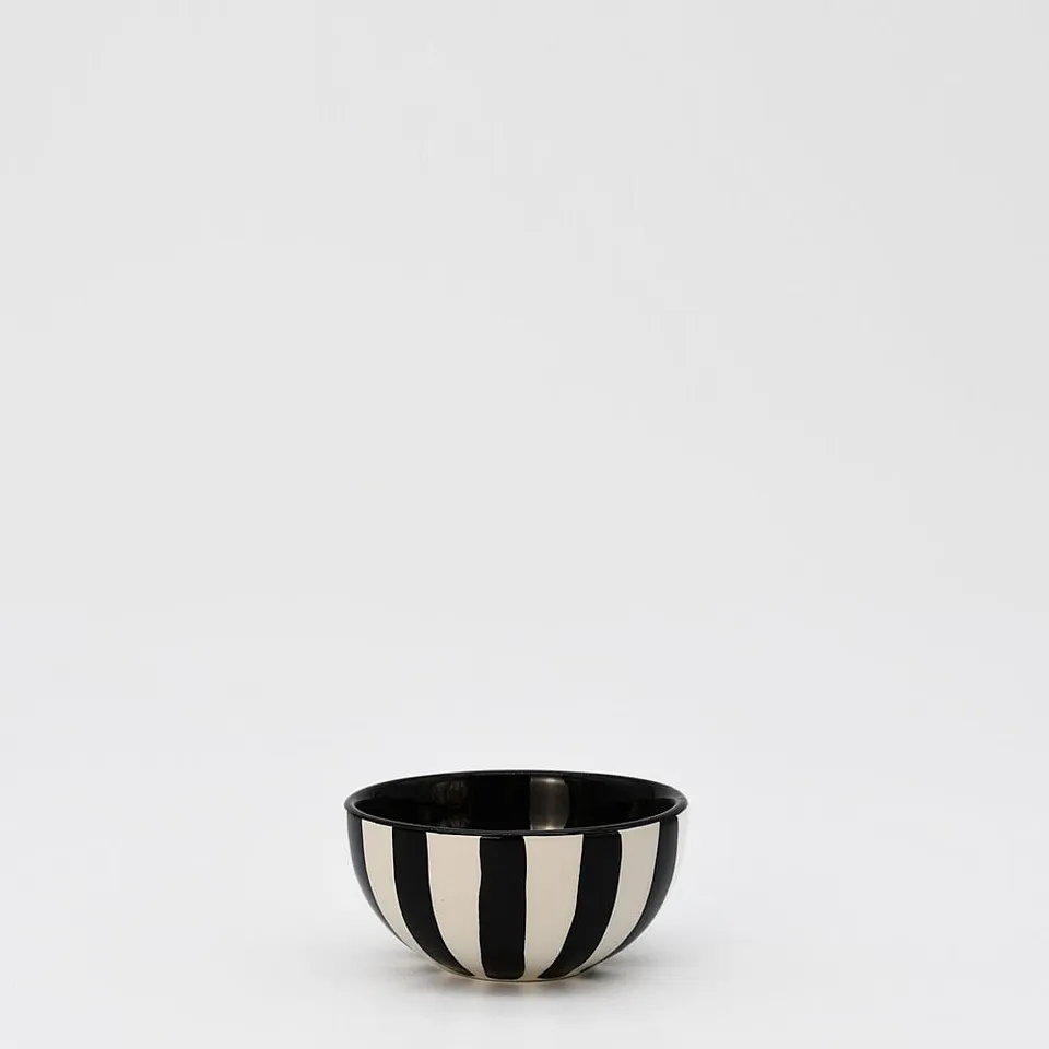luisa-paix-o-costa-nova-mar-petit-bol-c-ramique-noir-8cm image 1