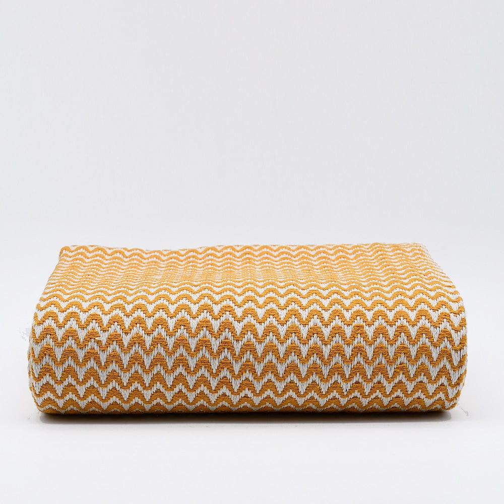 luisa-paix-o-ondas-plaid-coton-ocre-180x130-cm image 1