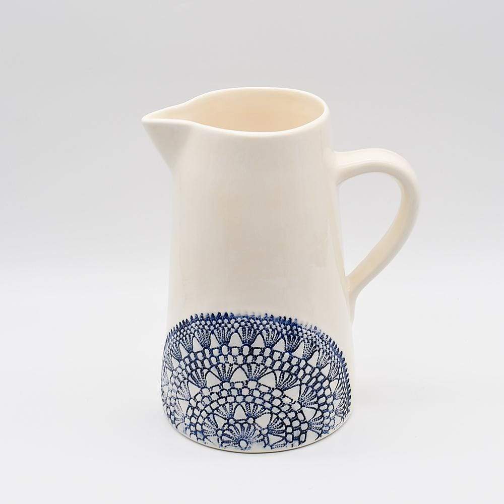 luisa-paix-o-vaisselle-portugaise-carafe-renda-bleue-24-cm image 2