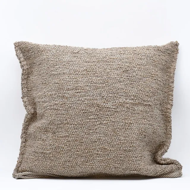 luisa-paix-o-housse-coussin-artisanale-60x60-beige-lavable image 1