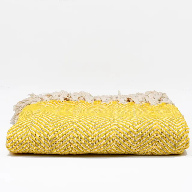 luisa-paix-o-chevrons-plaid-coton-jaune-200x135cm image 1