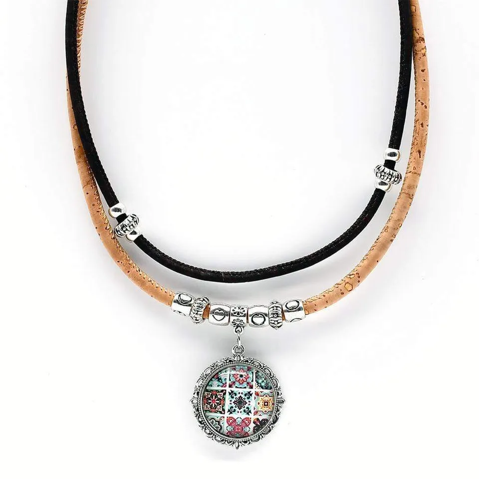 luisa-paix-o-bijoux-du-portugal-collier-li-ge-pendentif-azulejo-c-ramique image 1