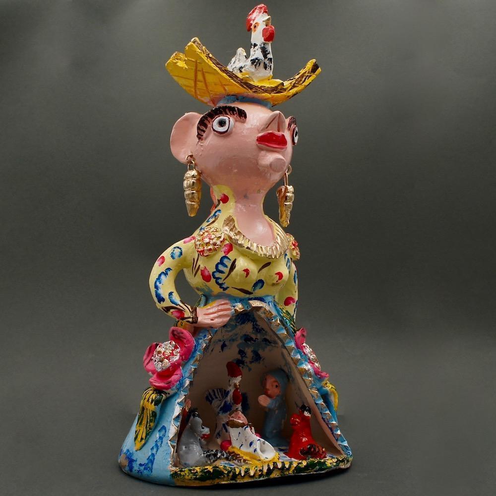 luisa-paix-o-boneca-com-pr-s-pio-40-cm-figurine-j-lia-c-ta image 4