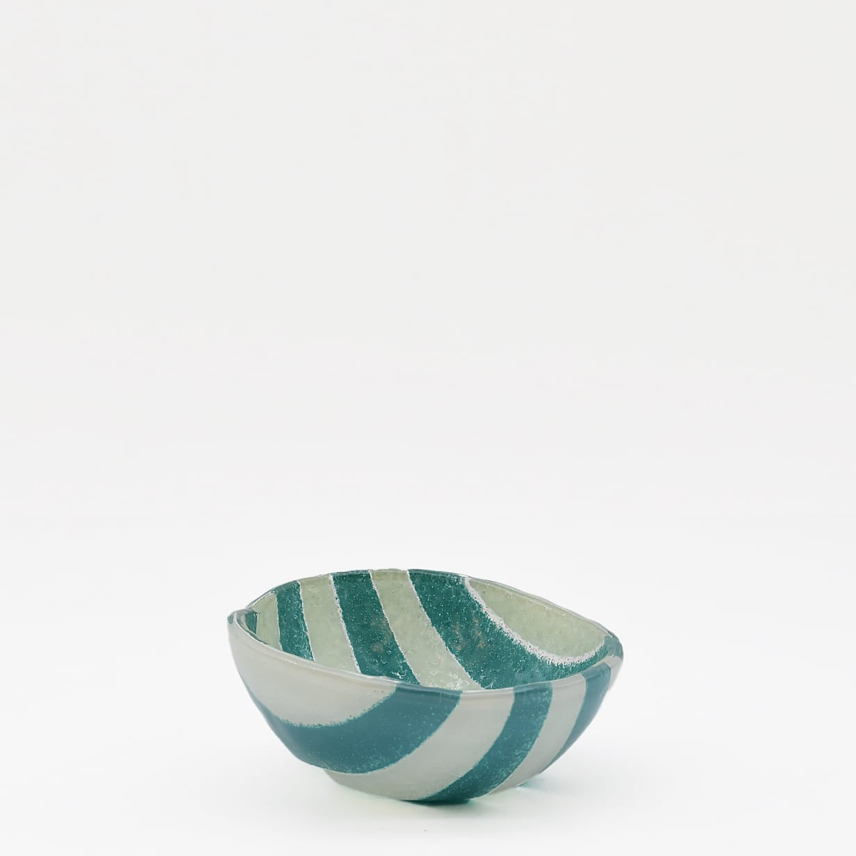 luisa-paix-o-marinha-grande-saladier-verre-turquoise-13-cm image 1