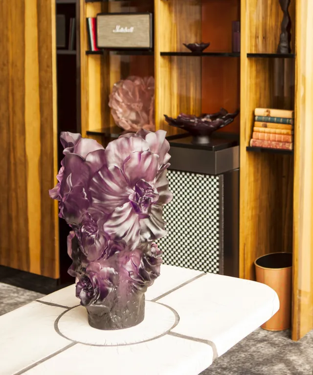 daum-univers-v-g-tal-camelia-vase-magnum-violet-cristal image 1