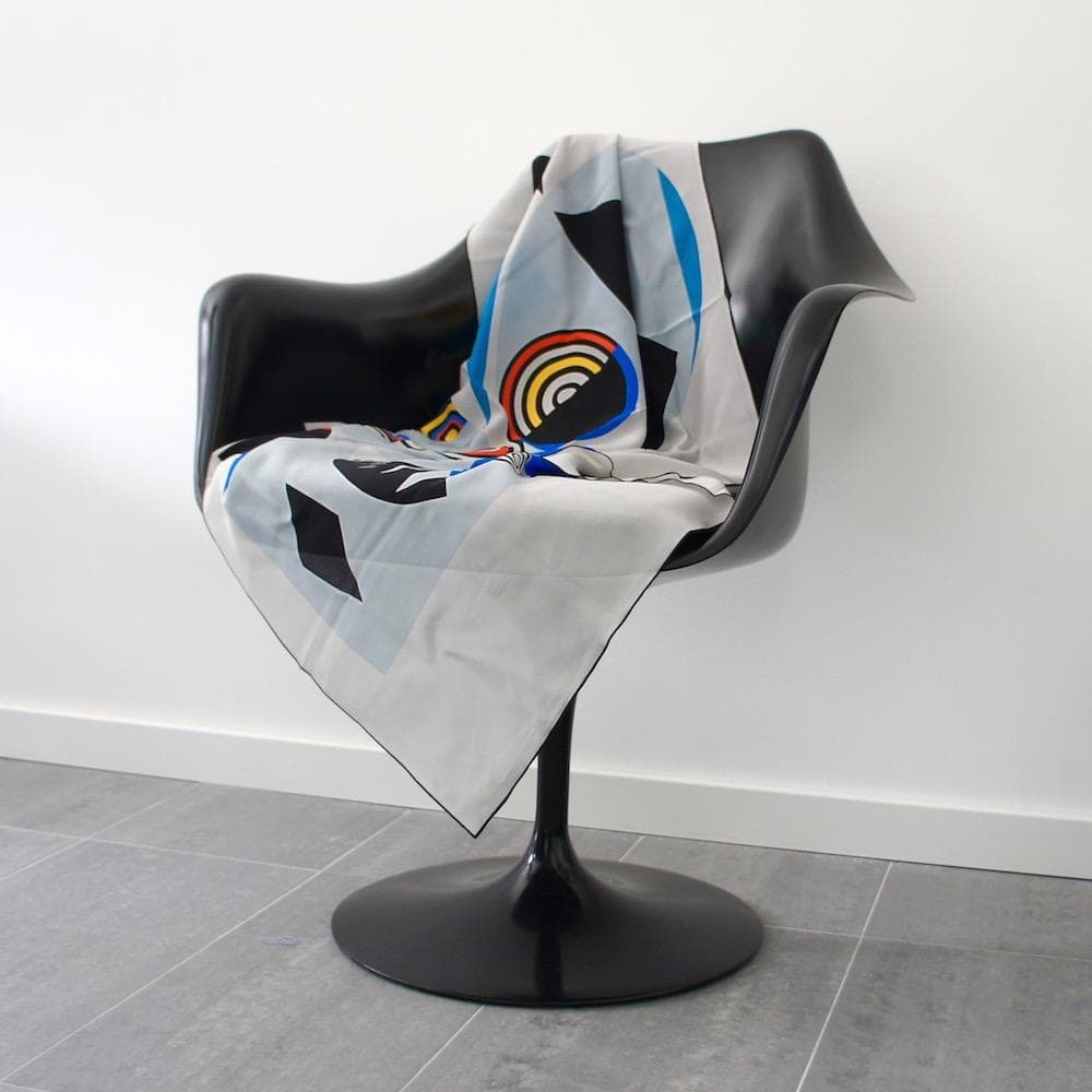 luisa-paix-o-nadir-afonso-foulard-soie-conchas-90-cm image 3