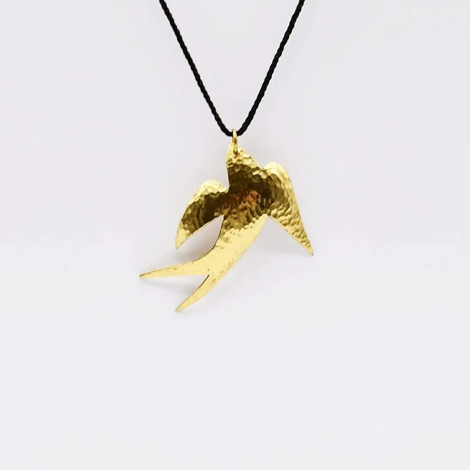 luisa-paix-o-andorinha-pendentif-laiton-hirondelle image 1