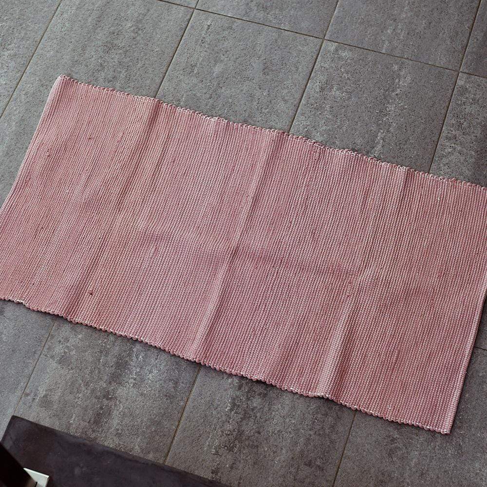 luisa-paix-o-tapis-coton-tress-rose-100x50-lavable-main image 5