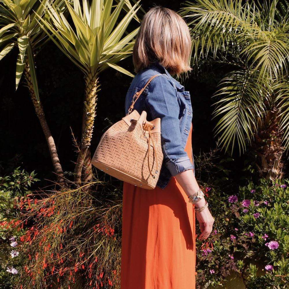 luisa-paix-o-sac-bourse-li-ge-30-cm-bandouli-re-cuir-v-g-tal image 6