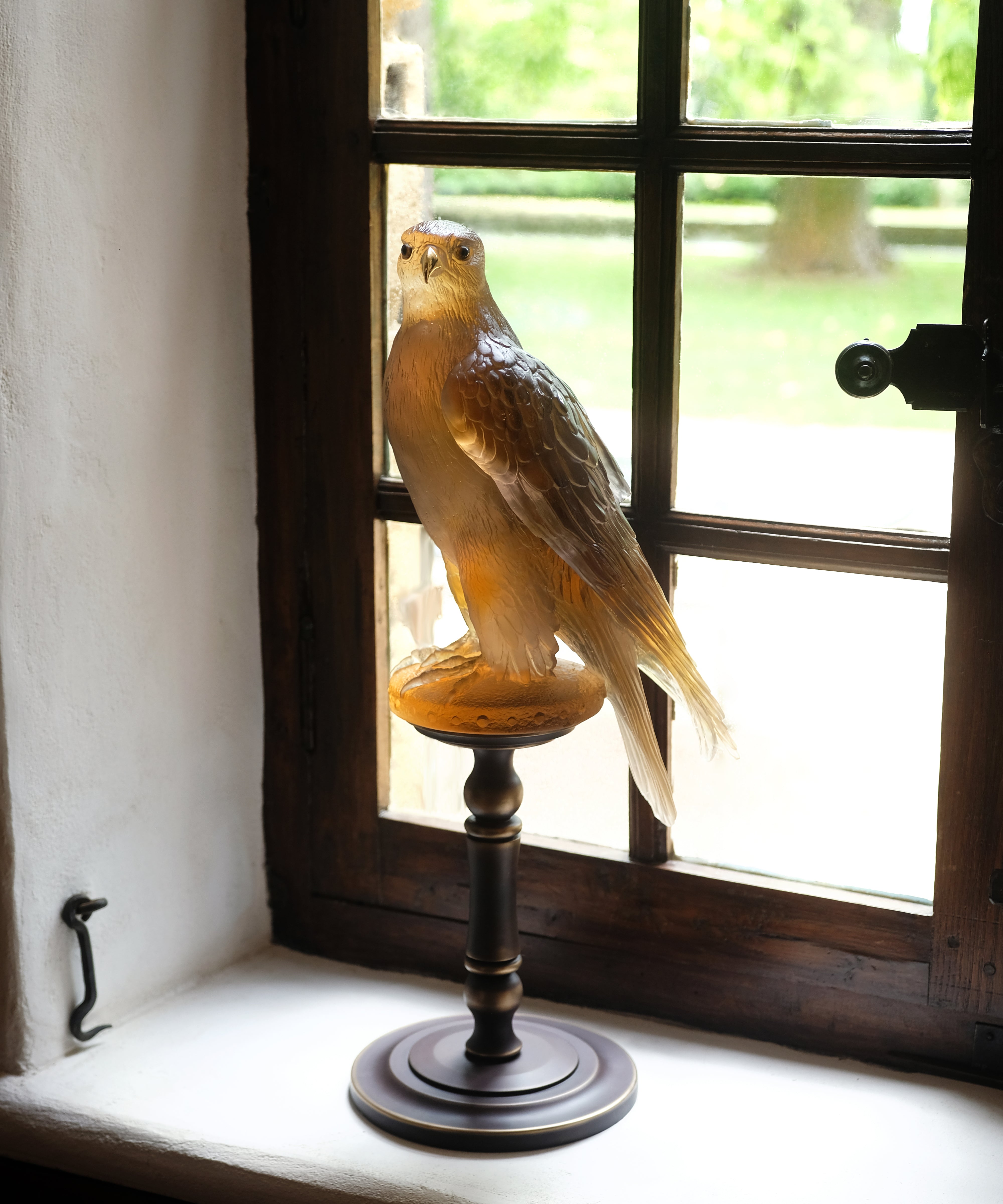 daum-animalier-faucon-gerfaut-ambre-rose-oiseau-125-ex image 2