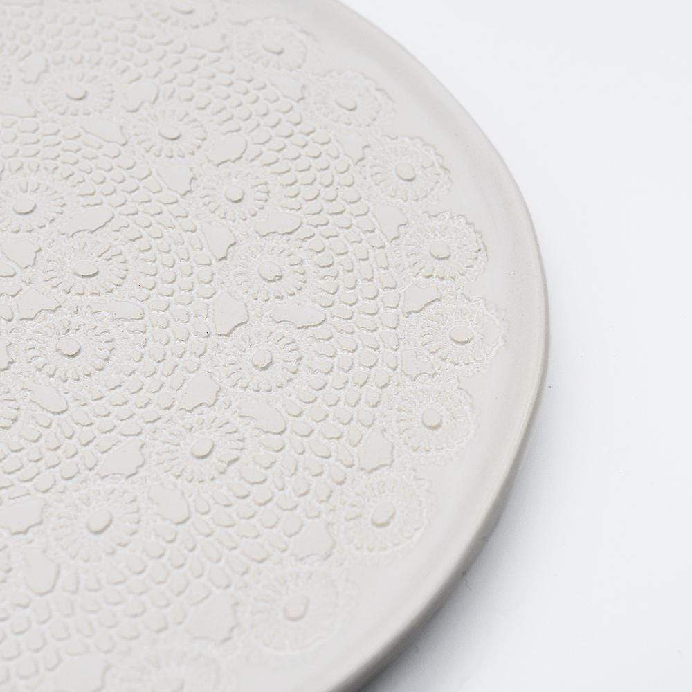 luisa-paix-o-flores-assiette-blanche-27-cm image 4