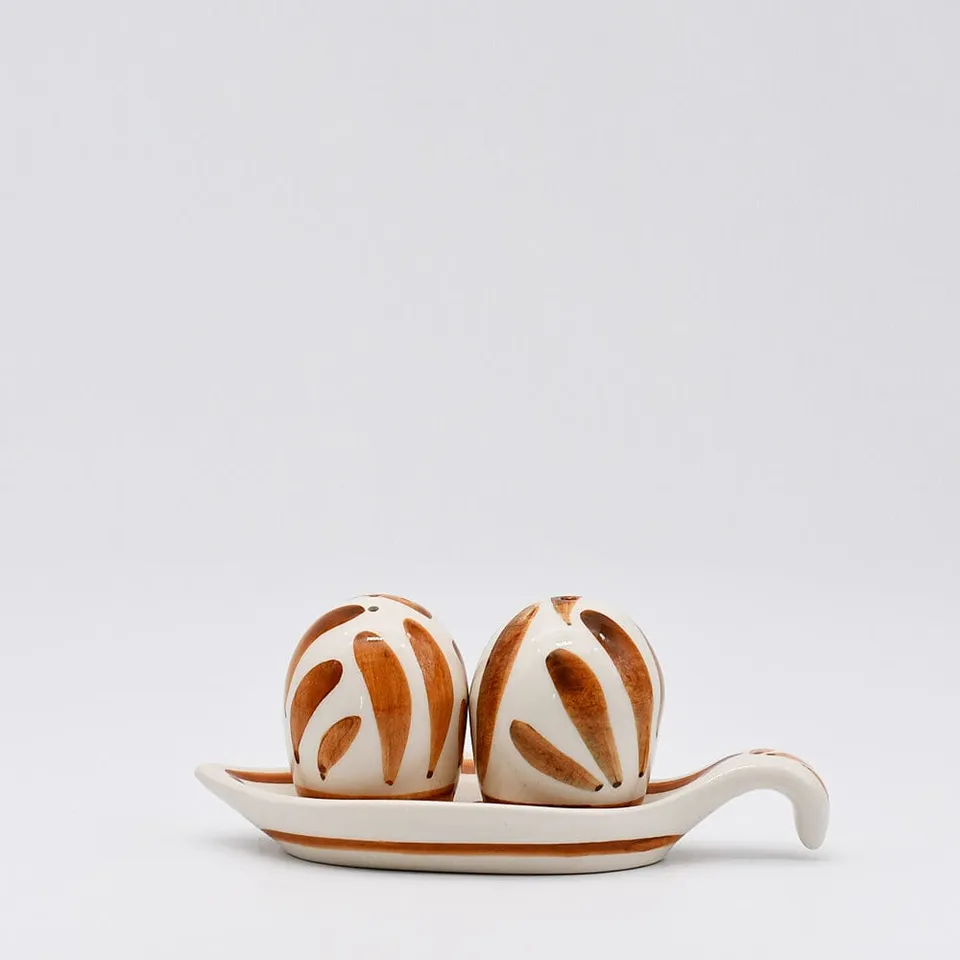 luisa-paix-o-andorinha-sali-re-poivri-re-c-ramique-terracotta image 1