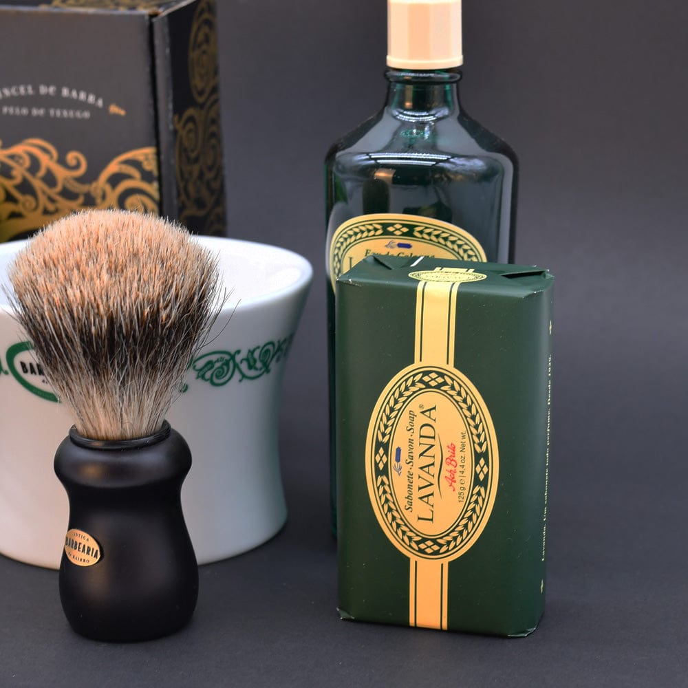 luisa-paix-o-barbearia-de-bairro-blaireau-rasage-poils-naturels image 2