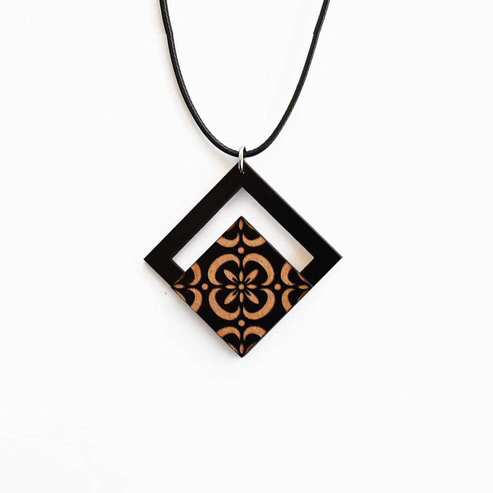 luisa-paix-o-azulejo-collier-coton-bois-noir-r-glable image 1
