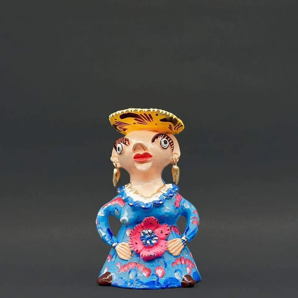 luisa-paix-o-boneca-minhota-j-lia-c-ta-statuette-20-cm-pi-ce-unique image 1