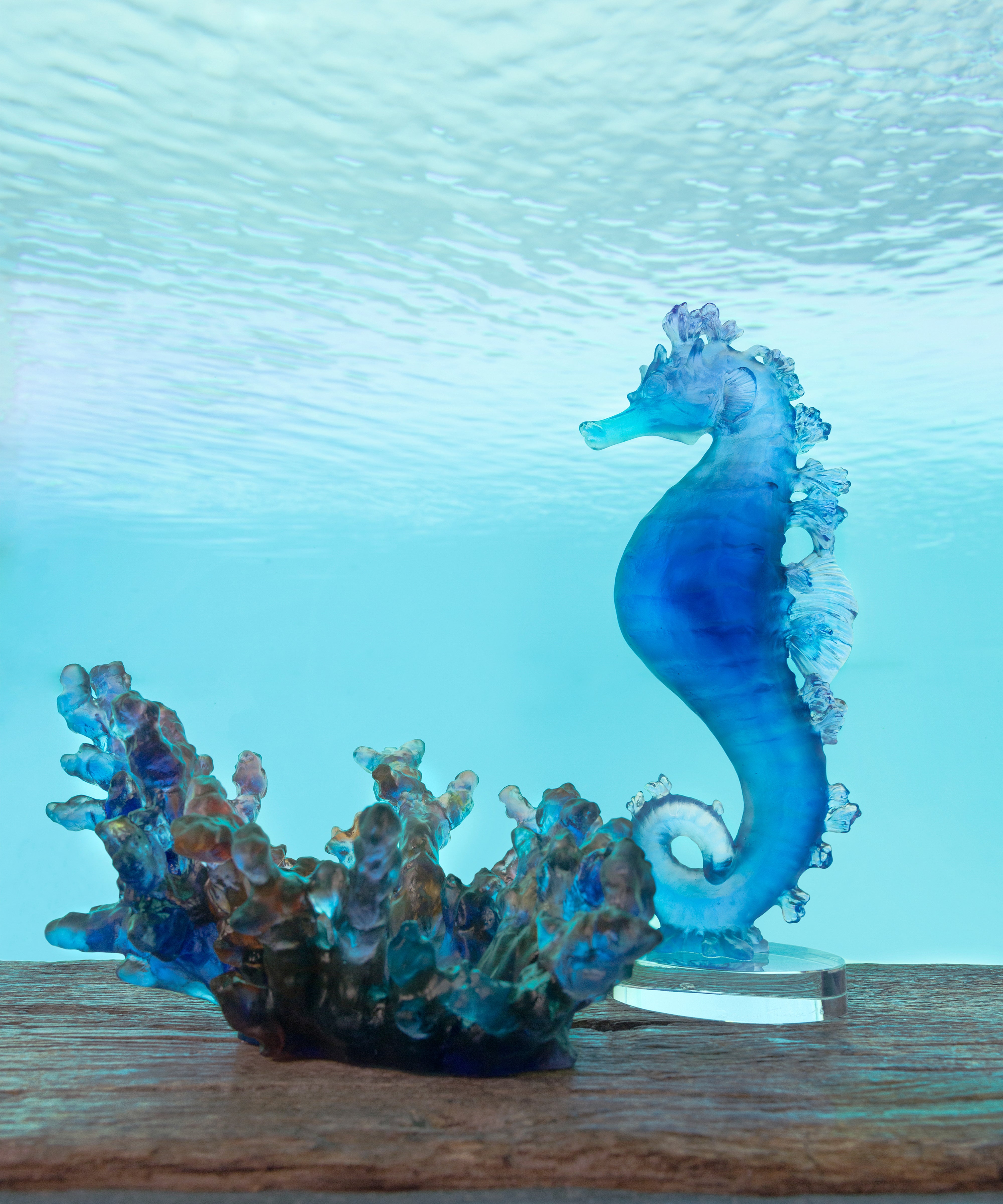 daum-univers-animalier-mer-de-corail-hippocampe-sculpture-bleu-rose image 4