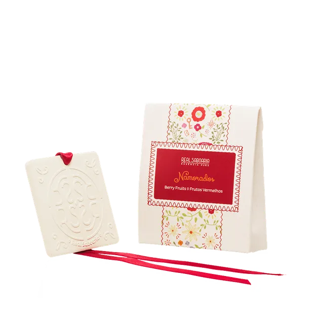 luisa-paix-o-namorados-c-ramique-parfum-e-fruits-rouges image 1
