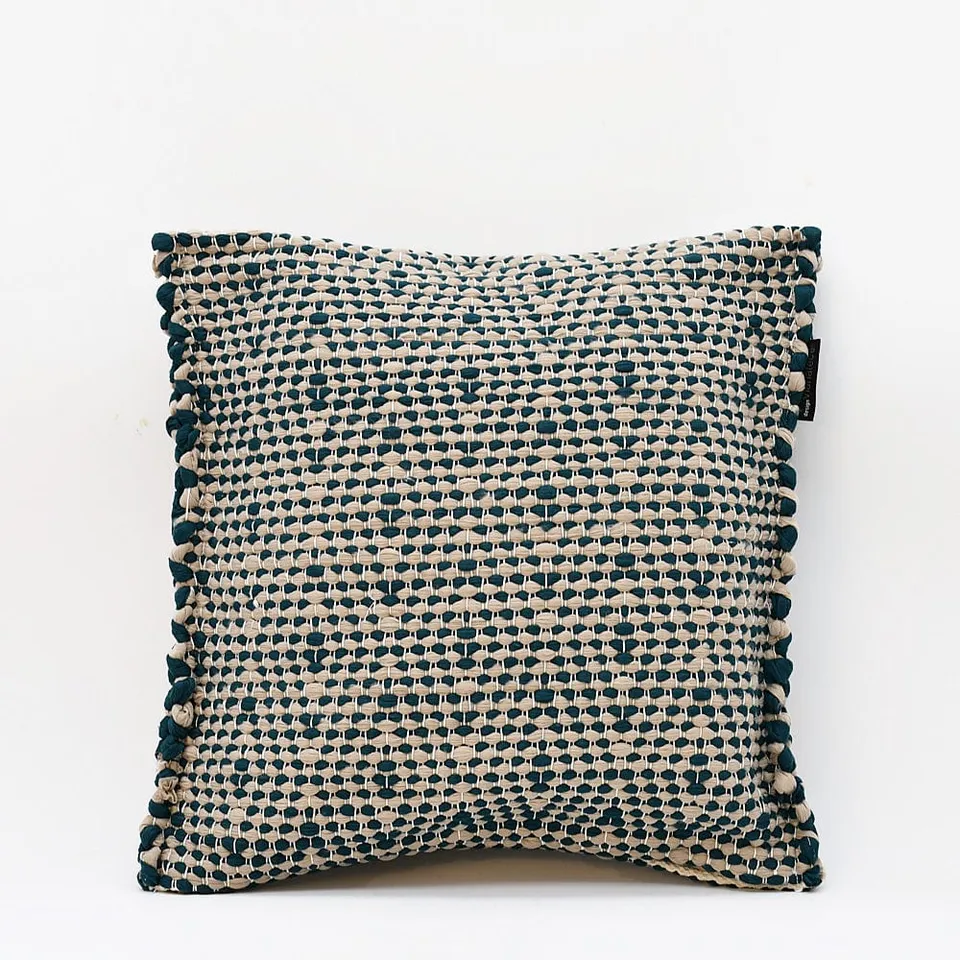luisa-paix-o-housse-de-coussin-fibres-recycl-es-vert-40x40cm image 1