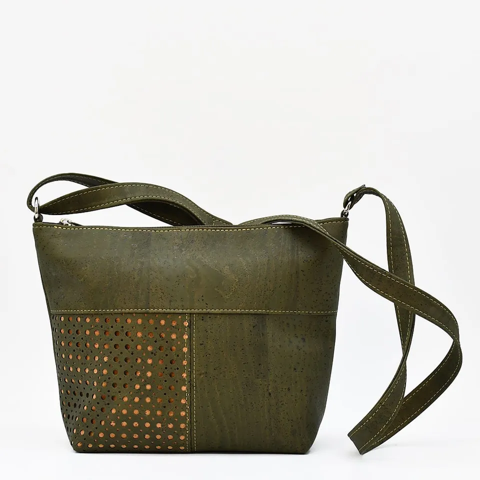 luisa-paix-o-accessoires-du-portugal-sac-bandouli-re-li-ge-vert image 1