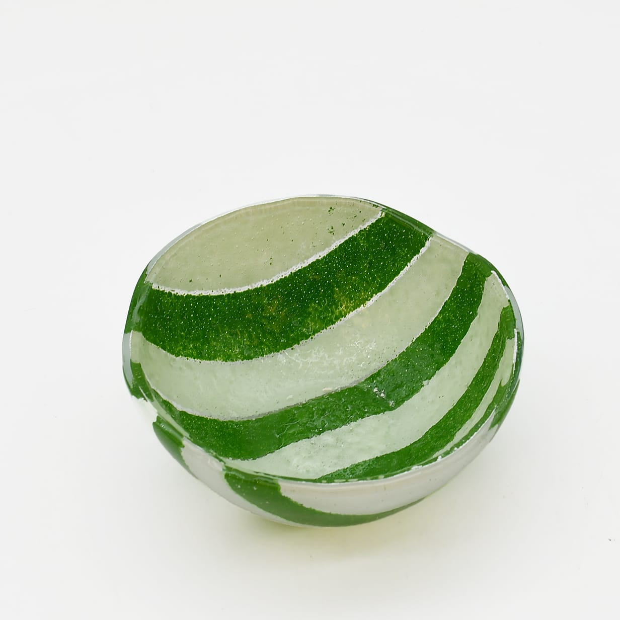 luisa-paix-o-marinha-grande-saladier-verre-vert-13-cm image 4