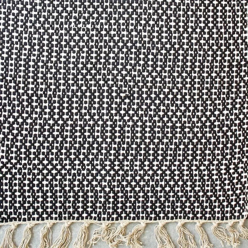 luisa-paix-o-tapis-coton-noir-beige-140x70 image 1