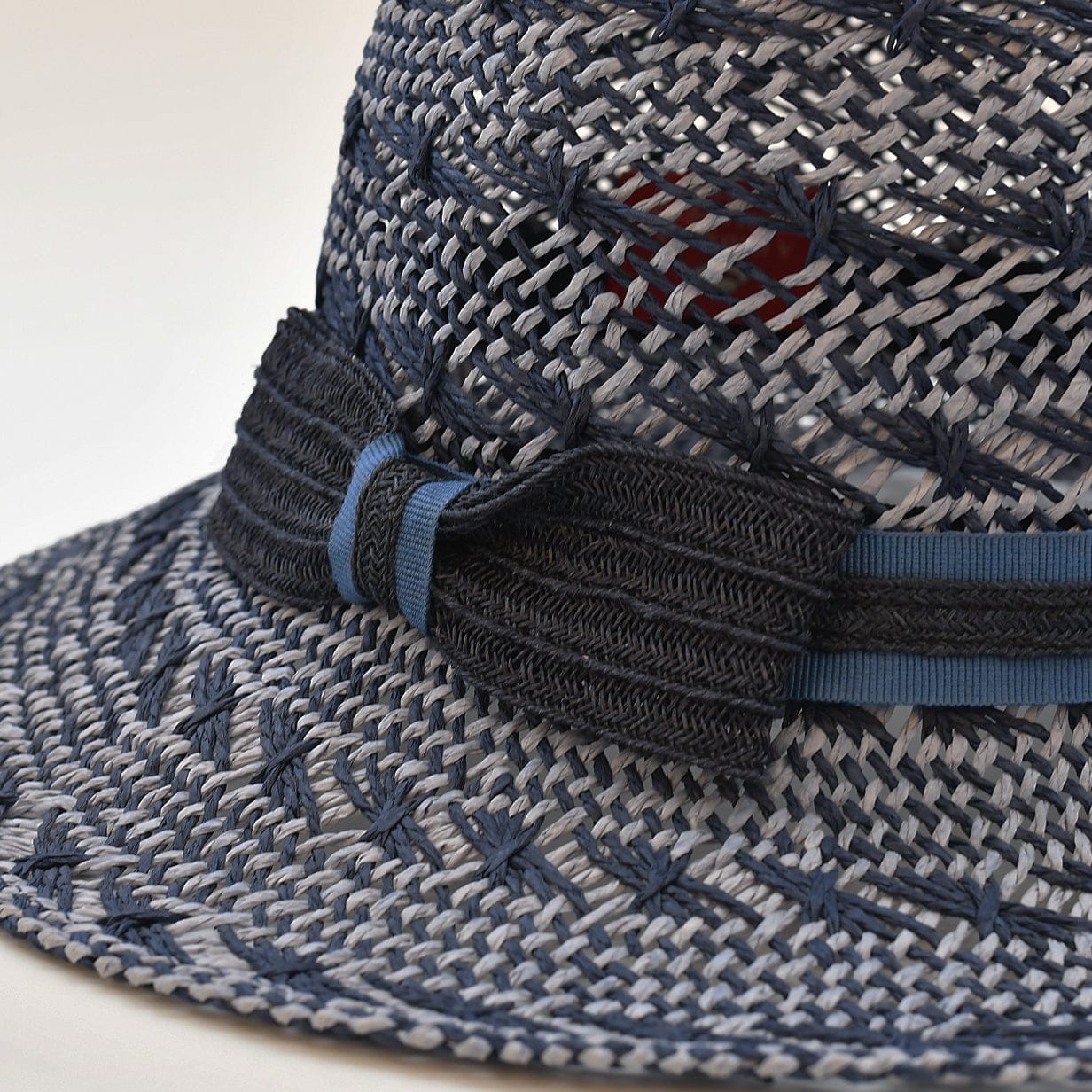 luisa-paix-o-accessoires-portugal-chapeau-plage-fibres-bleu-blanc image 6