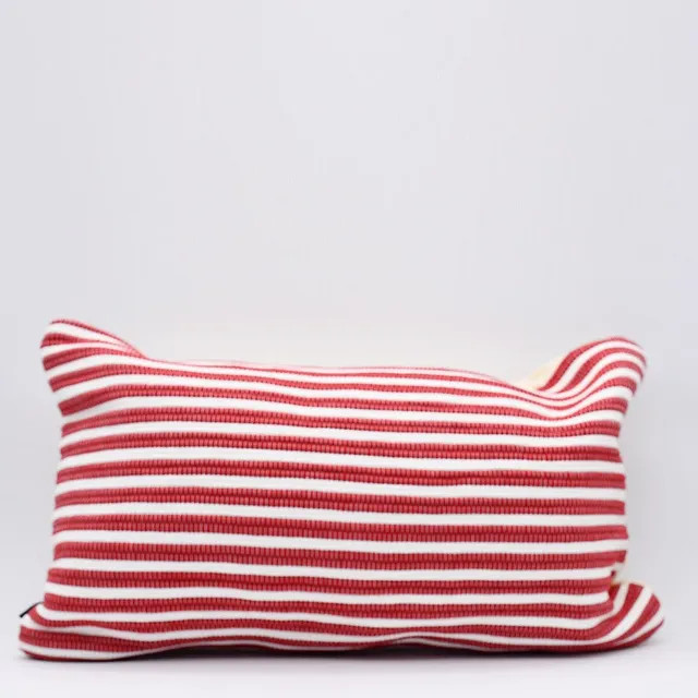 luisa-paix-o-riscas-housse-de-coussin-60x35-bordeaux-recycl-e image 1