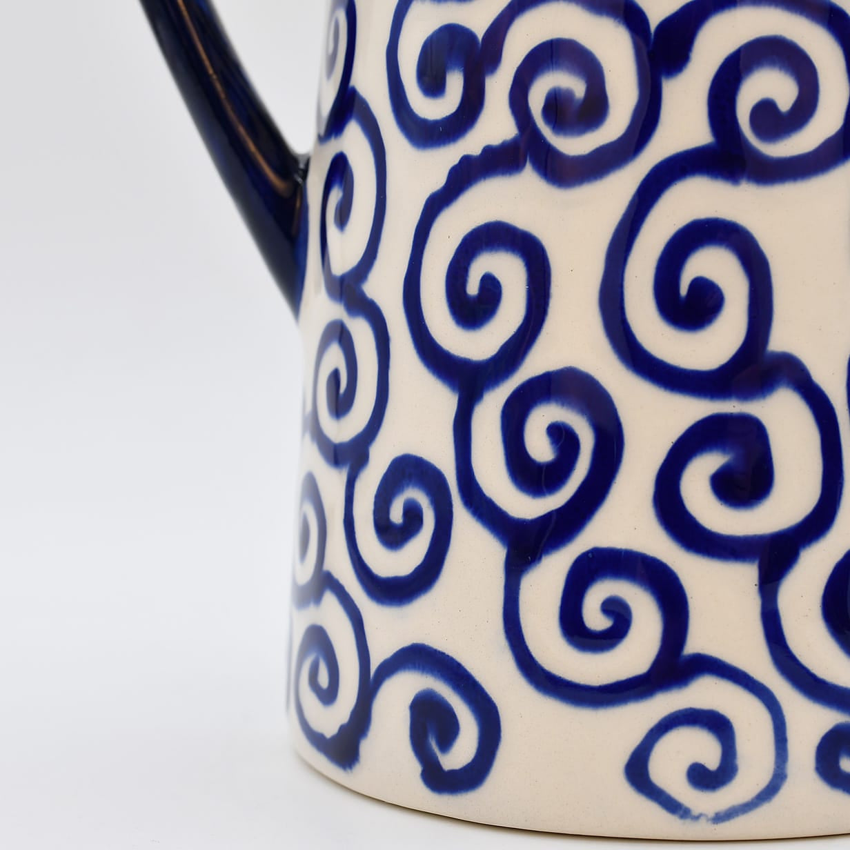luisa-paix-o-redemoinho-carafe-c-ramique-bleue-1-l-spirales image 5