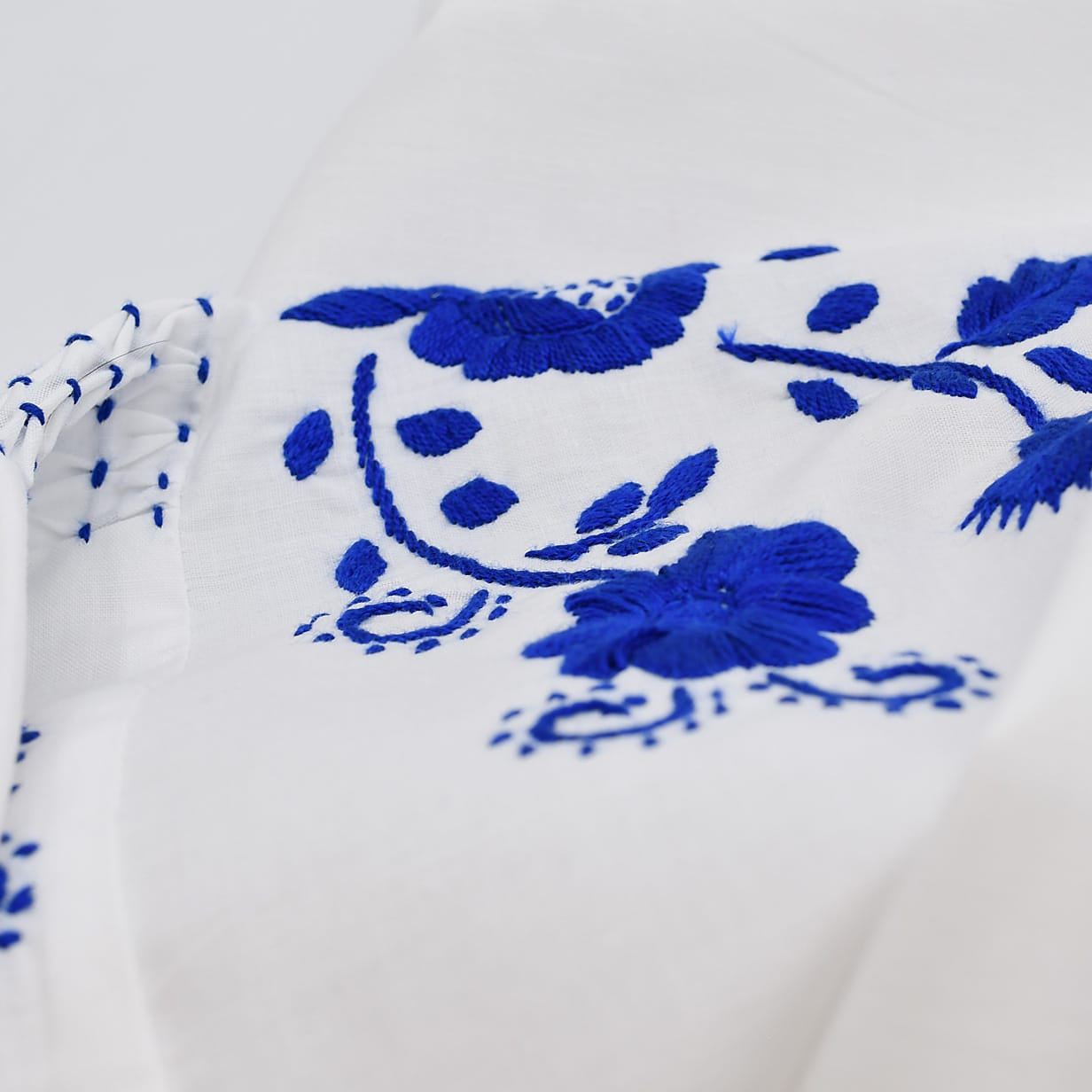luisa-paix-o-viana-blouse-brod-e-main-bleu-cobalt image 6