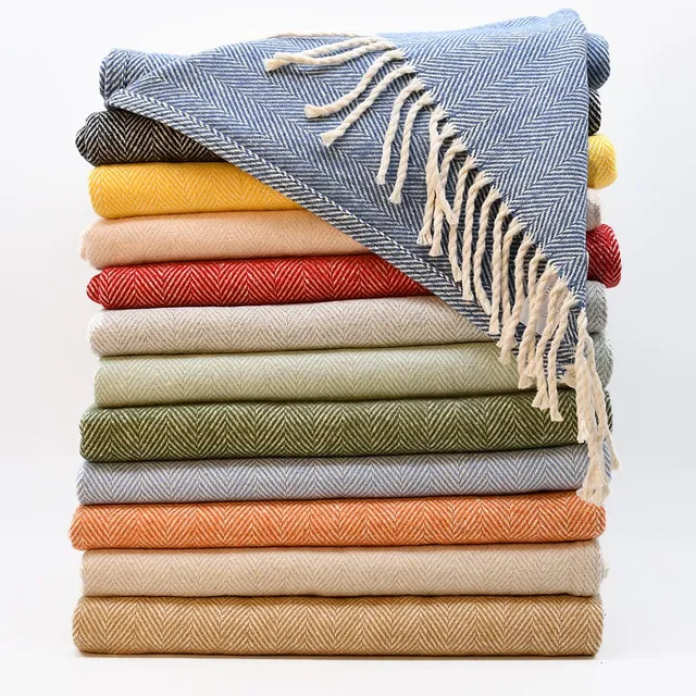 luisa-paix-o-linge-de-maison-plaid-coton-rouge-180x140cm-chevrons image 1