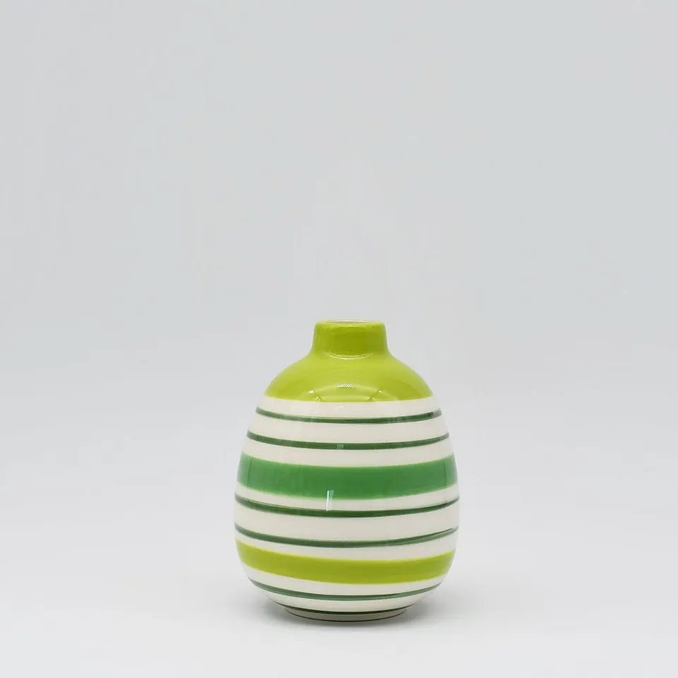 luisa-paix-o-vase-ovale-ray-c-ramique-vert-12cm image 1