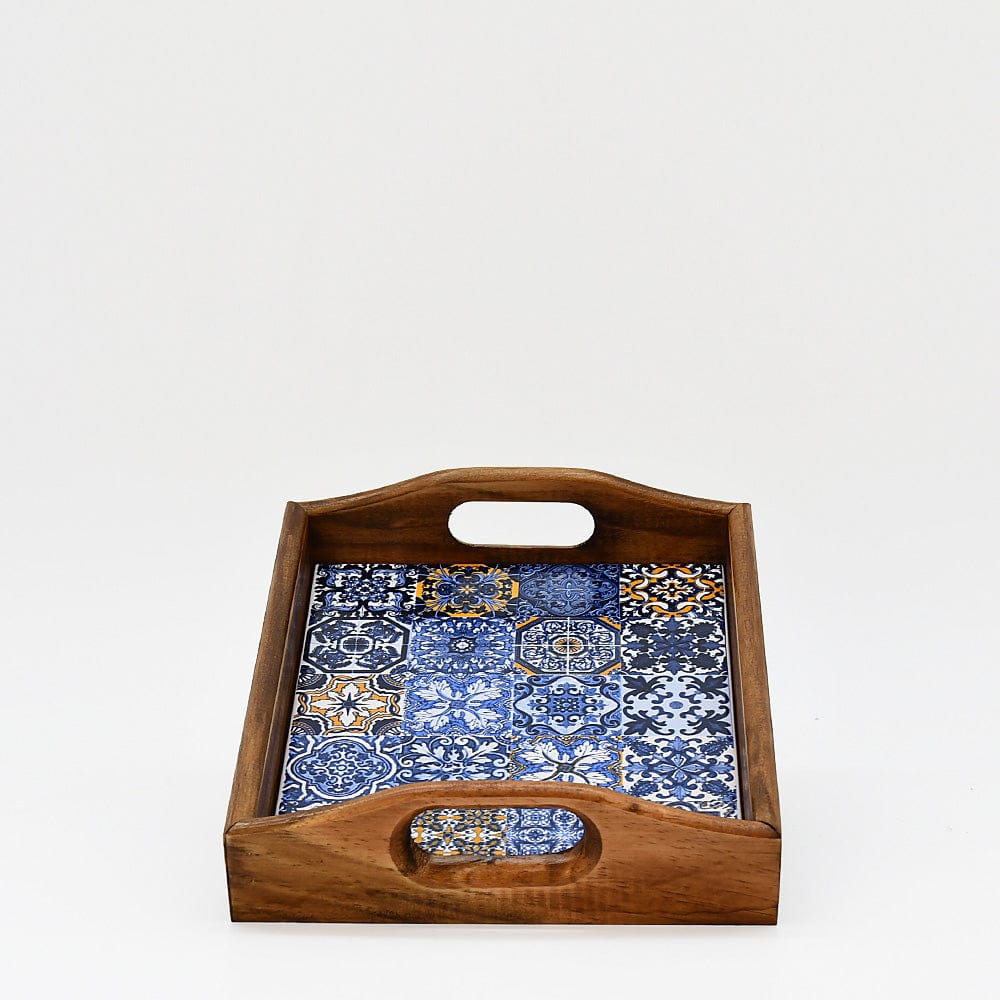 luisa-paix-o-vaisselle-portugaise-plateau-azulejos-rectangulaire-bois image 1