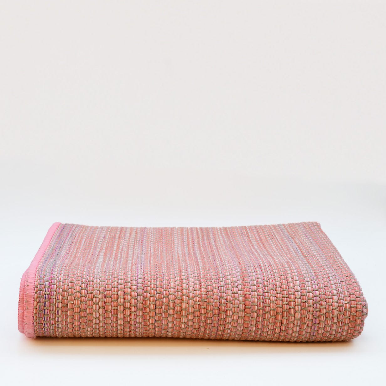 luisa-paix-o-tapis-fibres-m-lang-es-rose-200x140cm image 1