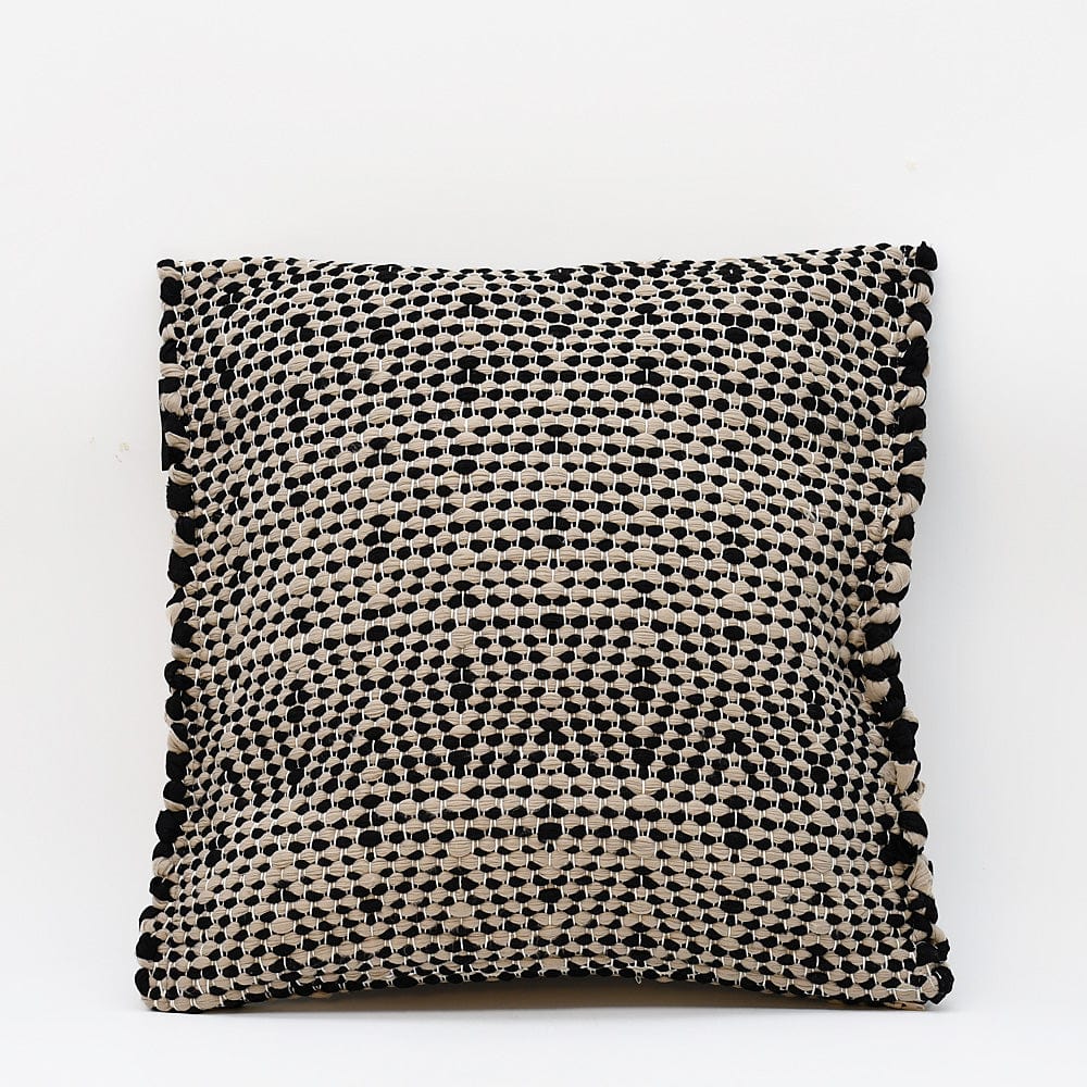 luisa-paix-o-housse-de-coussin-fibres-recycl-es-noir-40x40cm image 1