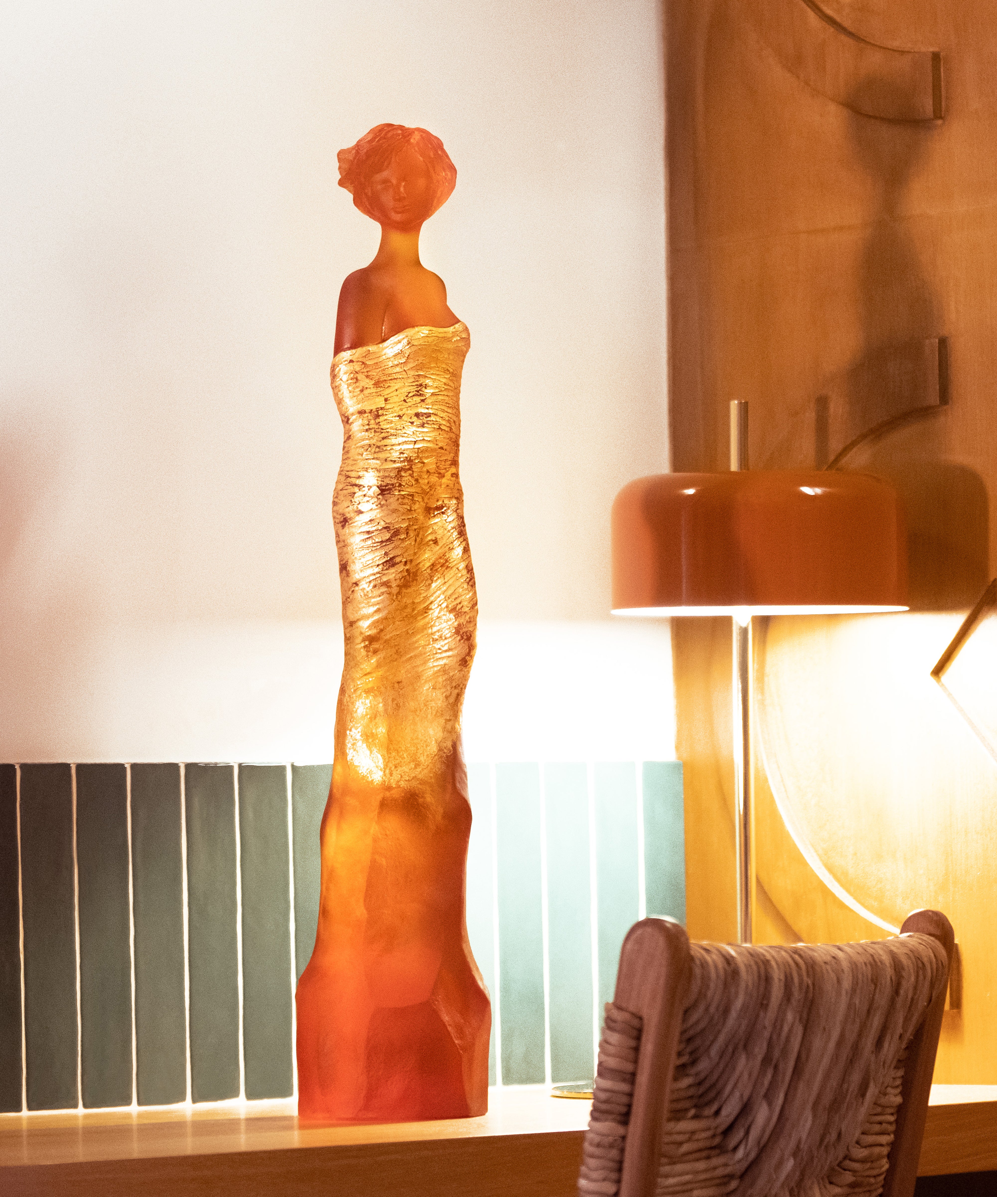 daum-univers-f-minin-galat-a-ambre-sculpture-femme image 5