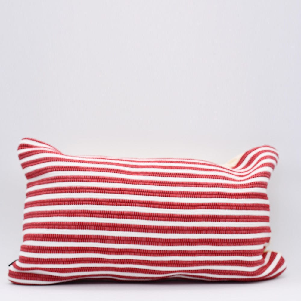 luisa-paix-o-riscas-housse-de-coussin-60x35-bordeaux-recycl-e image 1