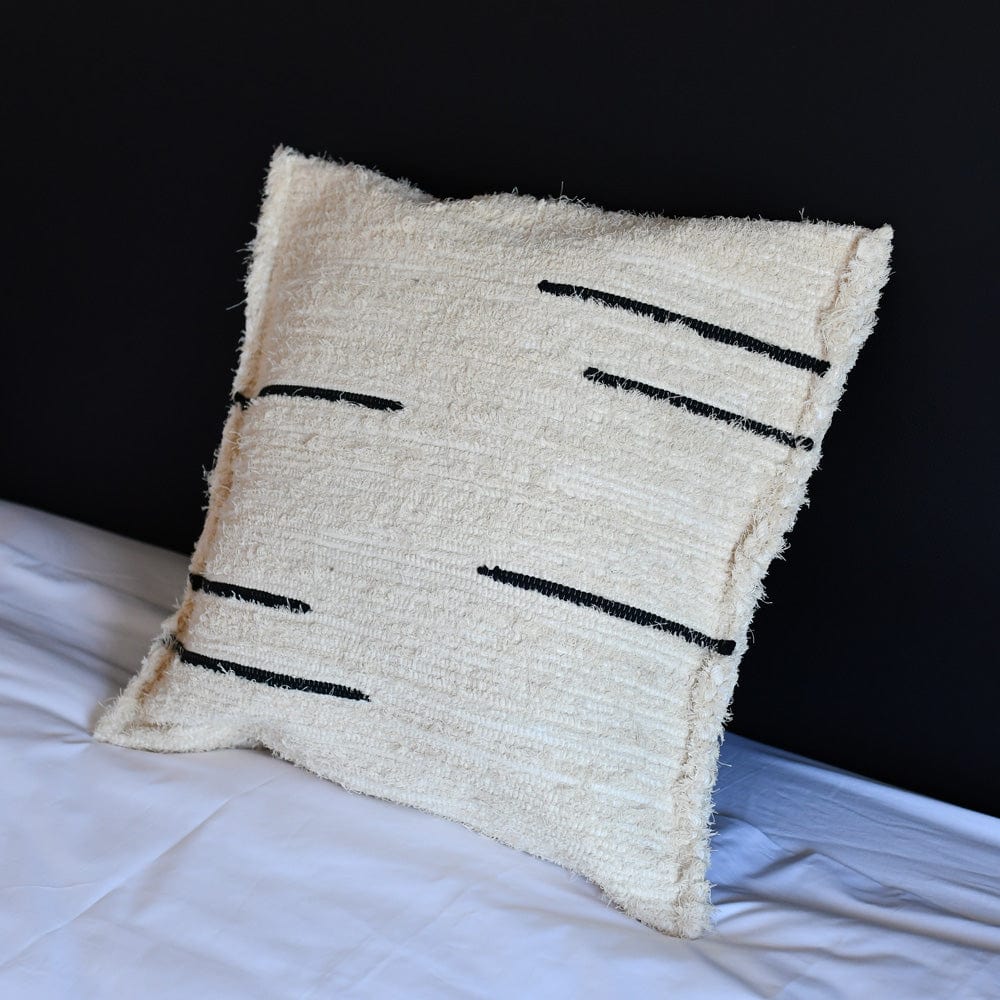 luisa-paix-o-romana-housse-coussin-beige-recycl-e-50x50 image 3
