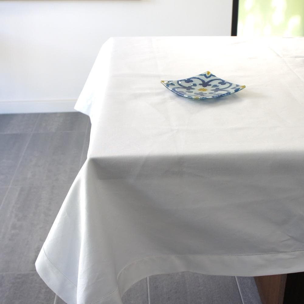 luisa-paix-o-arts-table-nappe-blanche-coton-300x180 image 2